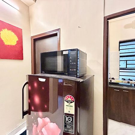 Cozy 2Bhk Apt Near Ruby Hospital & Em Bypass Calcutta Exteriör bild