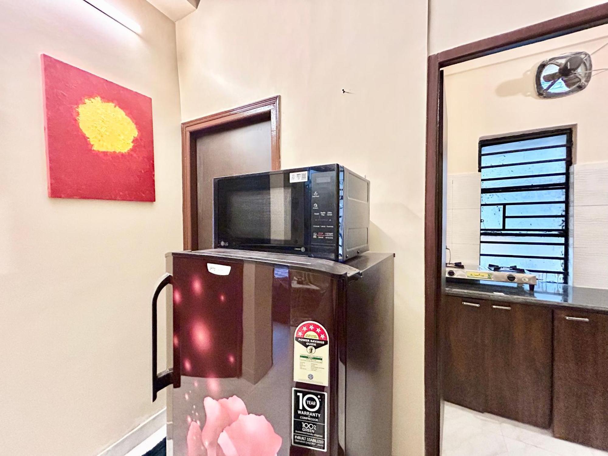 Cozy 2Bhk Apt Near Ruby Hospital & Em Bypass Calcutta Exteriör bild