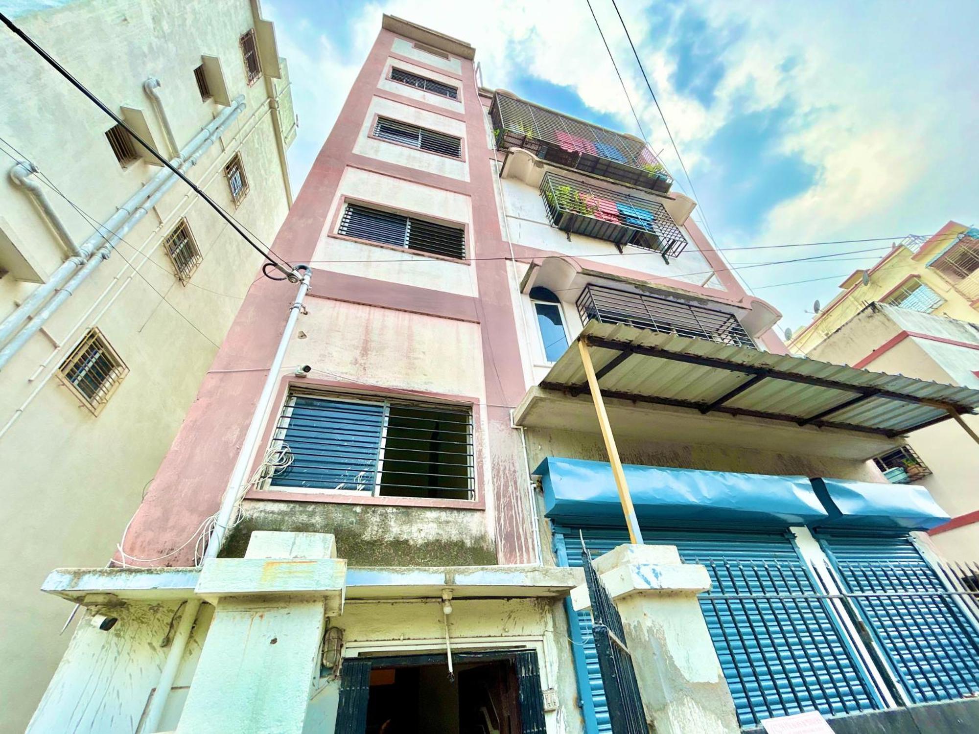 Cozy 2Bhk Apt Near Ruby Hospital & Em Bypass Calcutta Exteriör bild