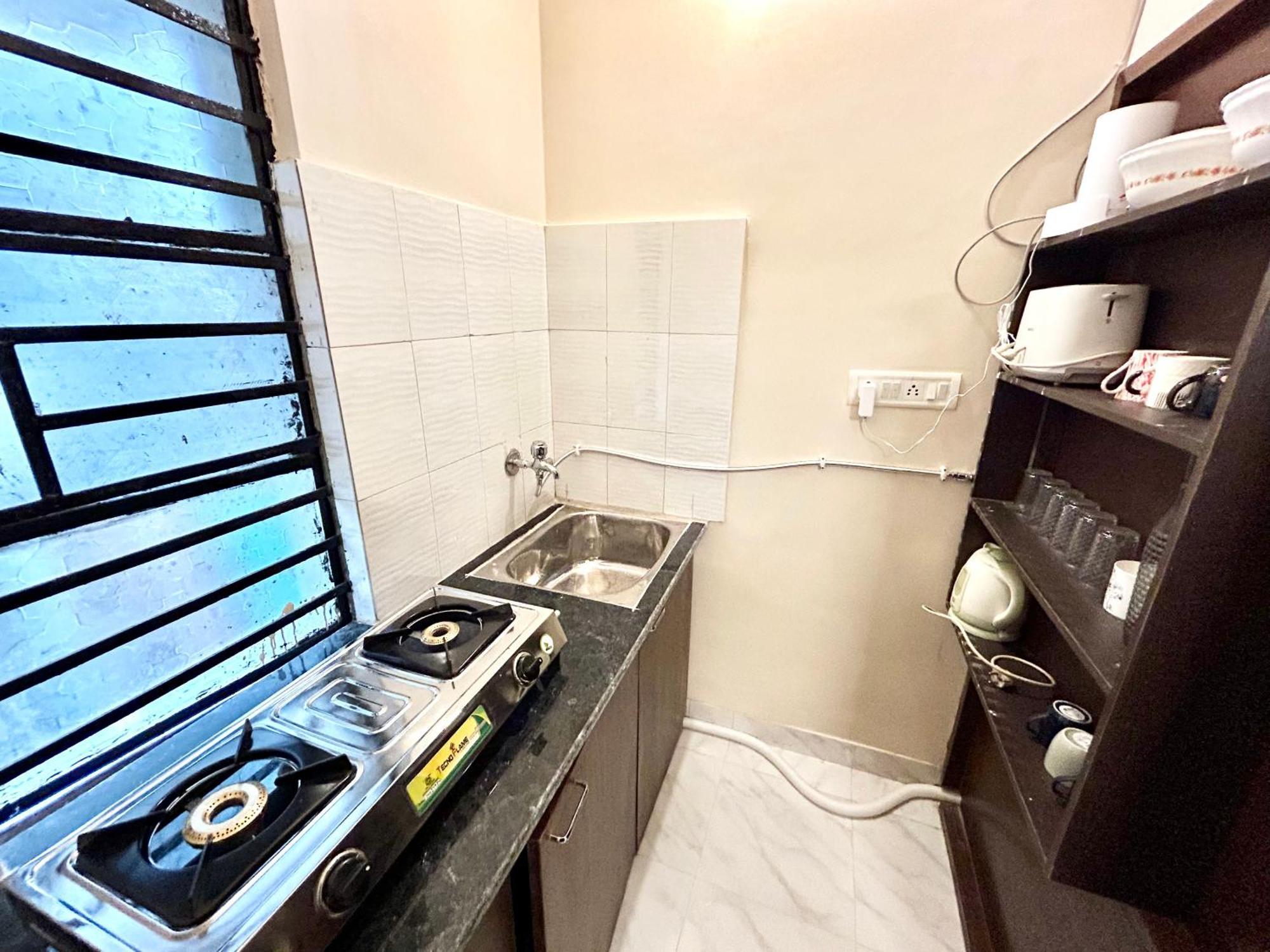 Cozy 2Bhk Apt Near Ruby Hospital & Em Bypass Calcutta Exteriör bild