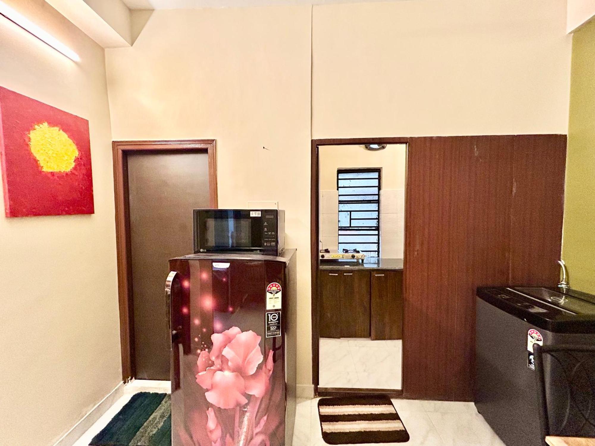 Cozy 2Bhk Apt Near Ruby Hospital & Em Bypass Calcutta Exteriör bild