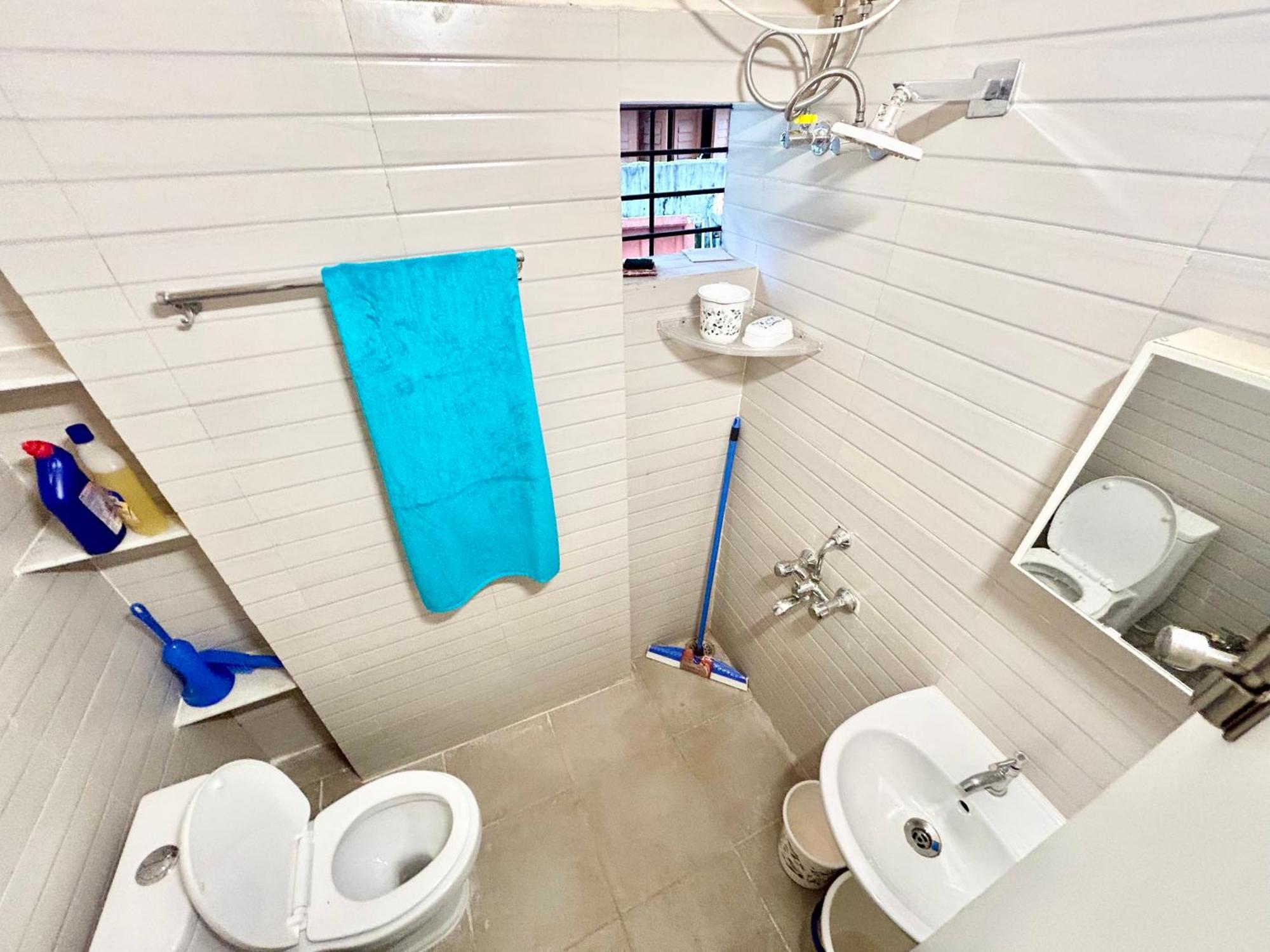 Cozy 2Bhk Apt Near Ruby Hospital & Em Bypass Calcutta Exteriör bild