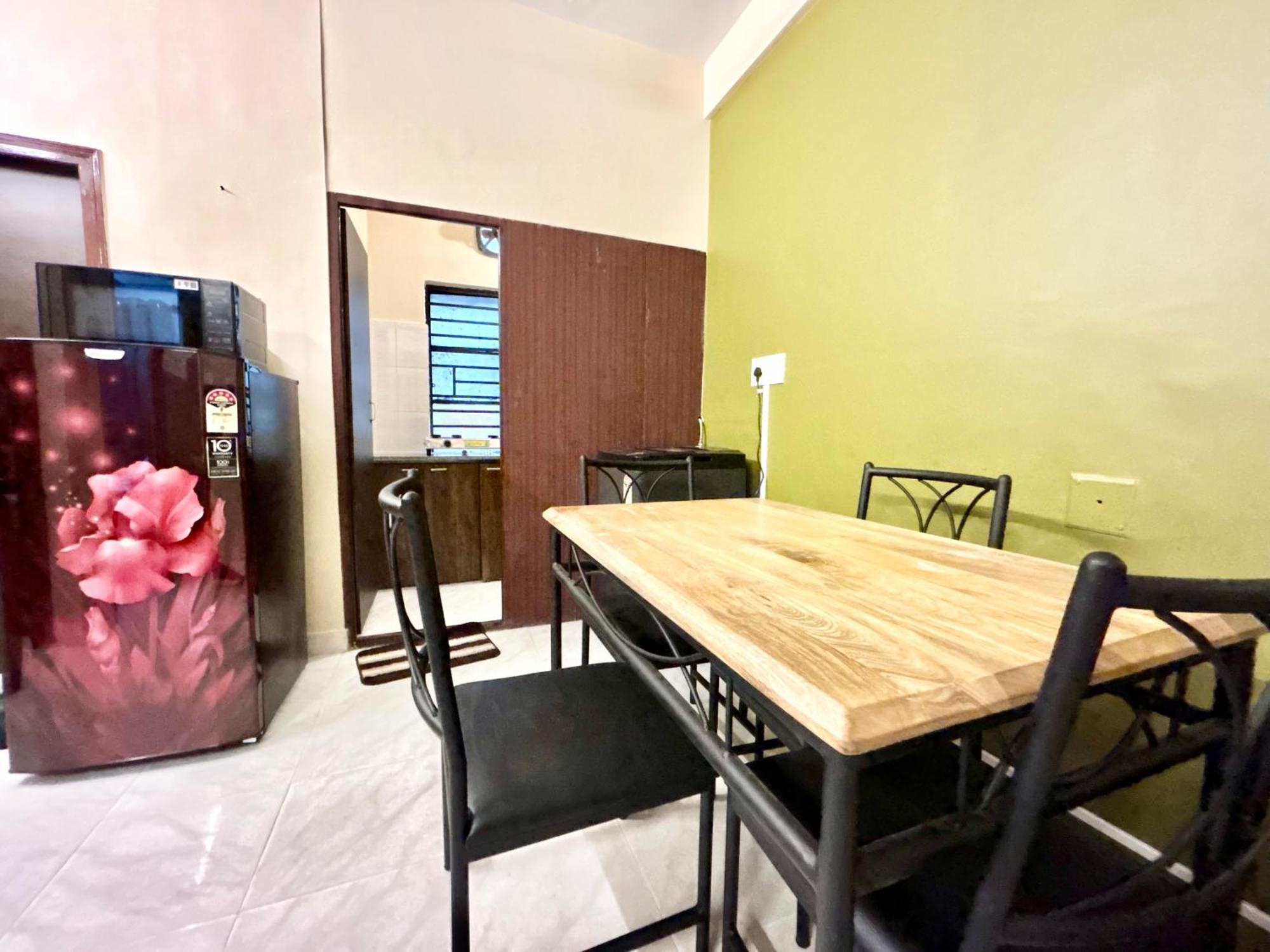 Cozy 2Bhk Apt Near Ruby Hospital & Em Bypass Calcutta Exteriör bild